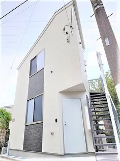 エレムIII【2階】の外観