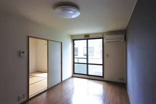 サンビレッジ金沢【1階】の居間