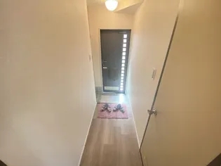 ファミール大藤 B棟【1階】の玄関