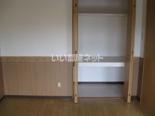 スカイマンション E【5階】の居間