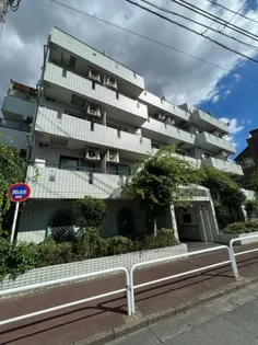 ラ・レジダンス・ド・グランドゥール【1階】の外観