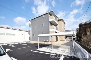 徳島県小松島市中田町字内開【アパート】の外観