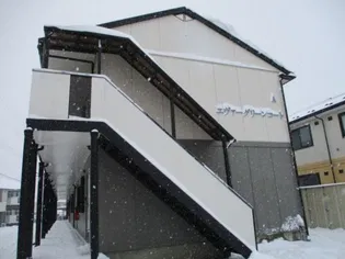 青森県八戸市大字湊町字上田屋前【アパート】の外観
