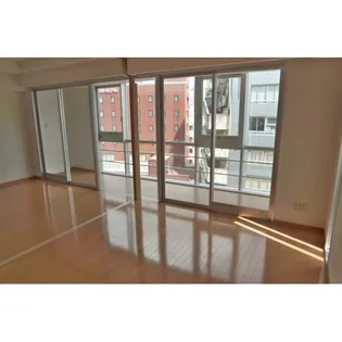 シティライト【6階】の居間