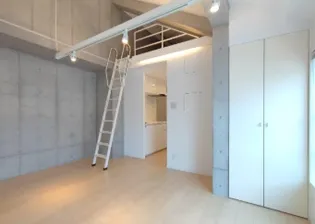 PASEO神宮前【3階】の居間