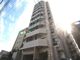 クローバーメゾン江坂公園【6階】の外観