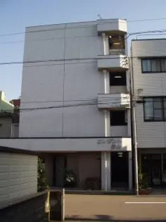 エレガント春山【2階】の外観