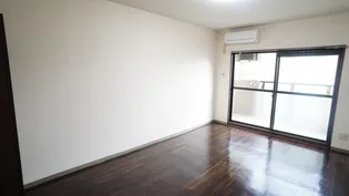 ヴェルドミール【1階】の居間