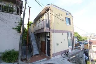 ユナイト横浜エトランゼ【2階】の外観
