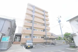 リデアル顕徳【4階】の外観