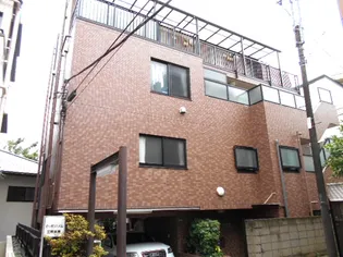 パインコート三軒茶屋【1階】の外観