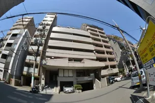 アストレア内淡路の画像