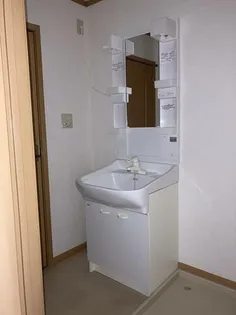 ヴィラエテルネ黒瀬E【2階】の内装