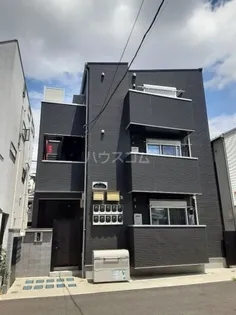 ホワイトファン【2階】の外観
