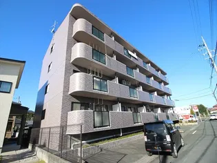 ユトリロ市場台の外観