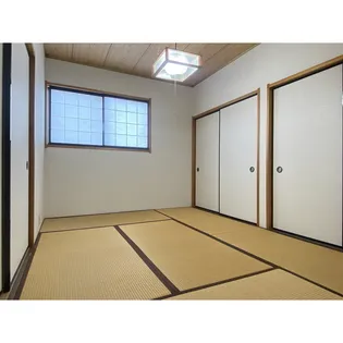 ロータス本【2階】の内装