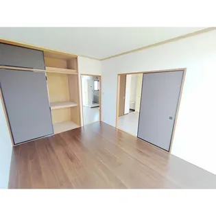 シティハイムイズミ B棟【1階】の内装