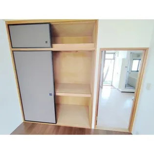 シティハイムイズミ B棟【1階】の内装