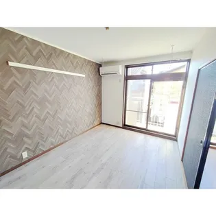 シティハイムイズミ B棟【1階】の居間