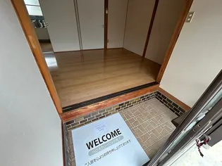 第二細木ハイツ2棟第二【1階】の玄関