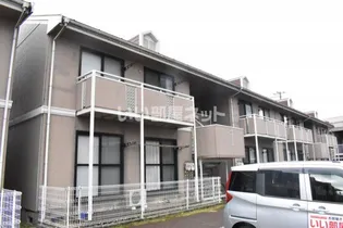 新潟県三条市鶴田4【アパート】の外観