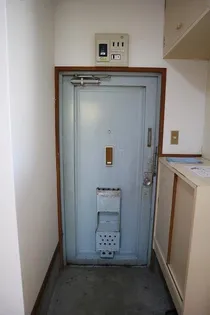 ライムハイツ【1階】の玄関