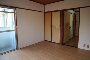 ライムハイツ【1階】の居間