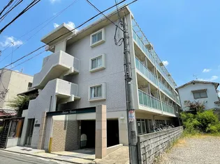 メゾン・ヤング【3階】の外観