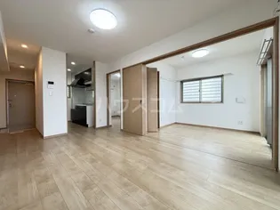 ヴィーヴル【4階】の居間