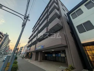 シャンポール近藤の画像