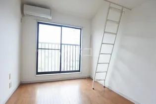 アークエステート25【3階】の居間