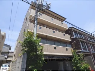 RAFFINE御所西【1階】の外観