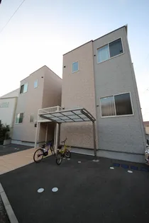 ラ・グランジュ―ル伍番館【1階】の外観