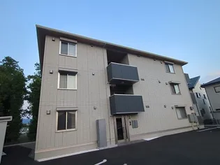 山梨県甲府市下飯田2【アパート】の外観