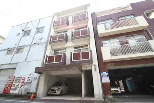 高橋ビル【3階】の外観
