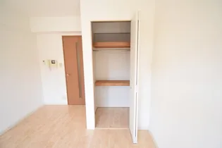 クローヴェーサウスタカハマ【4階】の内装