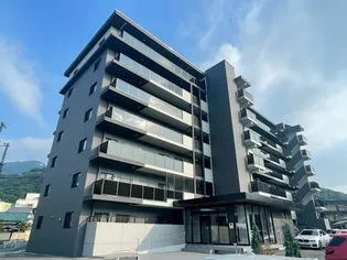 THE STAGE 紅梅の画像