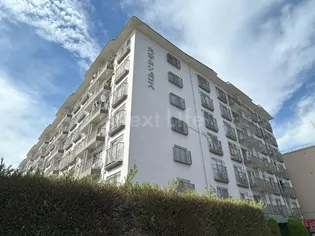 大倉山シュロス【4階】の外観