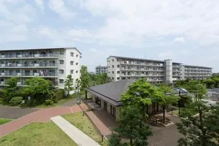 URかわつるグリーンタウン松ヶ丘【5階】の外観