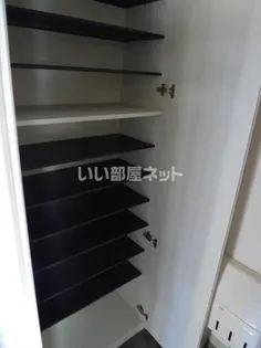 共栄桜町ビル【3階】の玄関