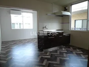 共栄桜町ビル【3階】の居間