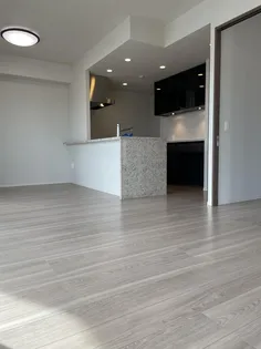 ライオンズ浦添城間グランテラス【15階】の居間