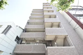 ボヌール本陣【4階】の外観