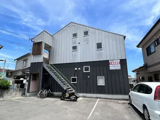 照波園フラット7【1階】の外観