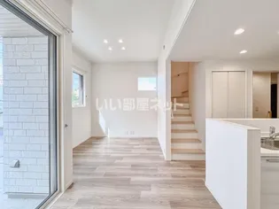 美園ミノリエ【2階】の居間