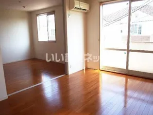 ウィンズ D棟の居間