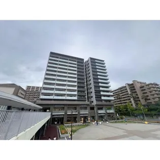 ル サンク南千里ローレルコートの画像