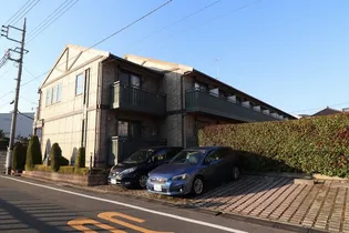 スリーズ国立の画像