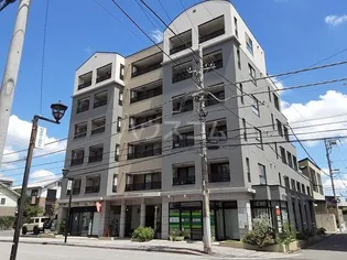 ベルメゾン松波【4階】の外観