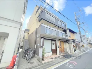 マンション巻野【3階】の外観